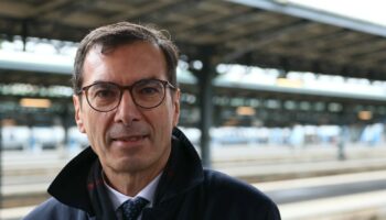 Le président de la SNCF, Jean-Pierre Farandou, à la Gare de l'Est à Paris, le 12 décembre 2023