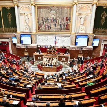 Le budget de fin de gestion pour 2024 définitivement adopté au Parlement, avant le vote sur la censure