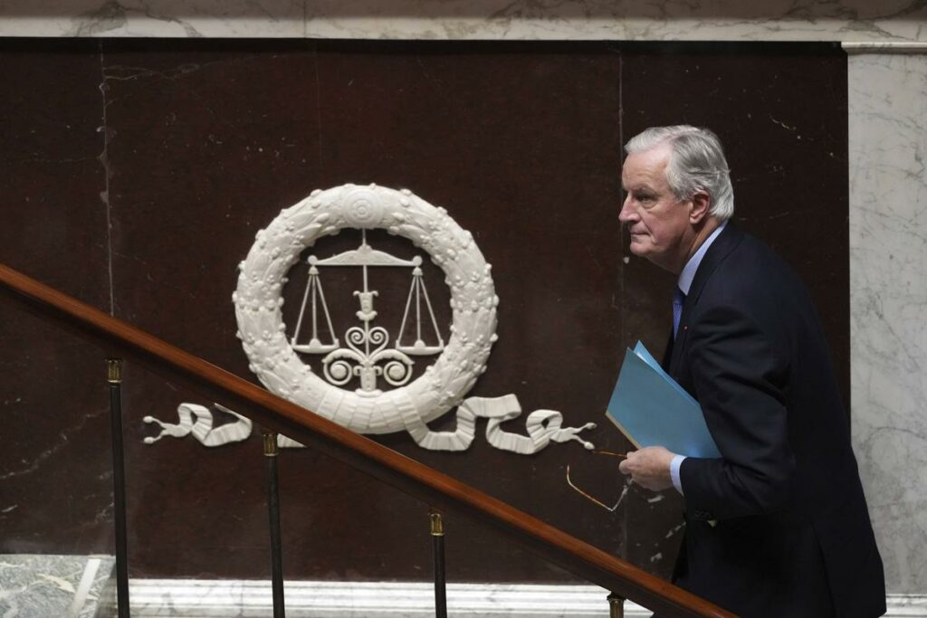 « Chacun est seul responsable de tous »… Les dernières heures de Michel Barnier à l’Assemblée