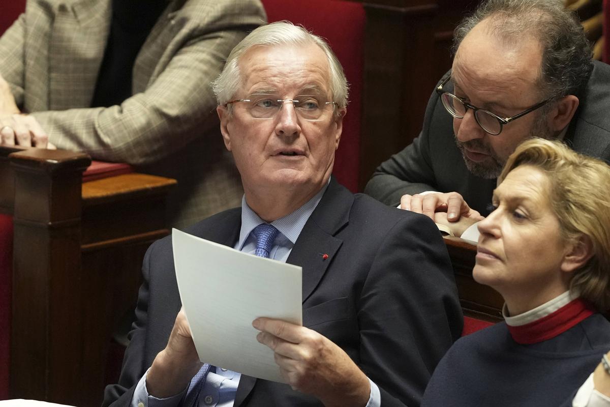 Censure du gouvernement Barnier : délai de nomination d’un nouveau Premier ministre, possibilité de dissolution… Les questions qui se posent désormais