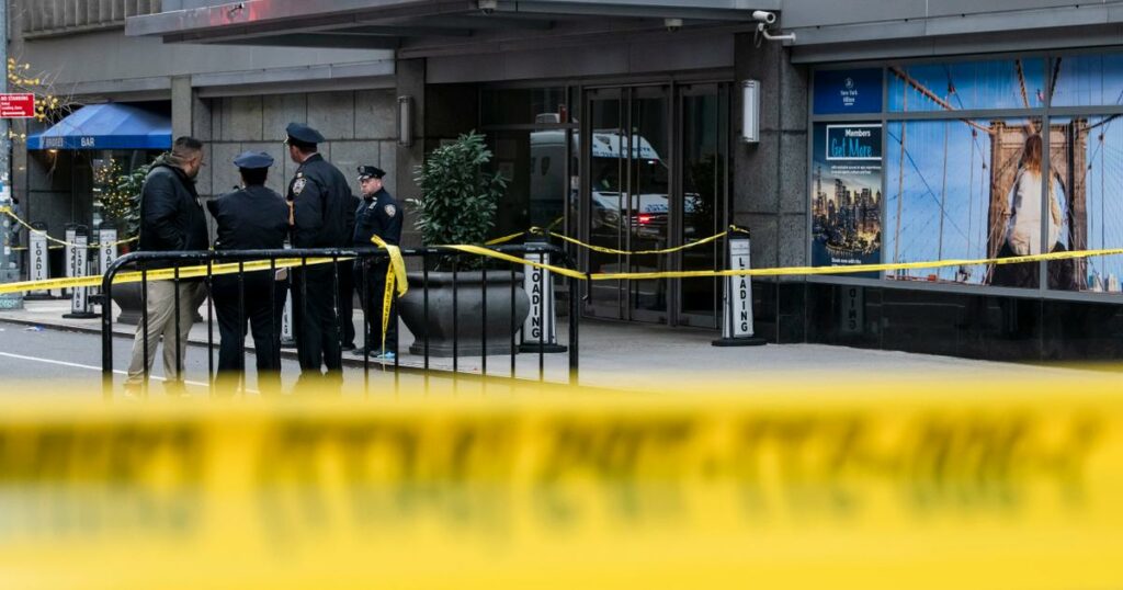 Le patron du premier assureur santé américain abattu en pleine rue à New York