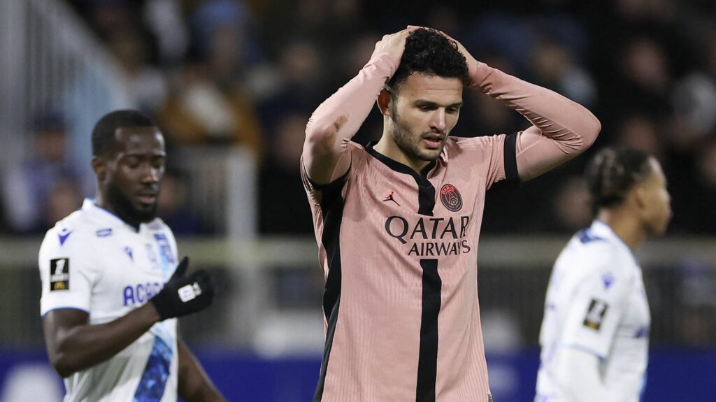 Ligue 1 : tombé face à un gardien en feu, le PSG muet et tenu en échec à Auxerre