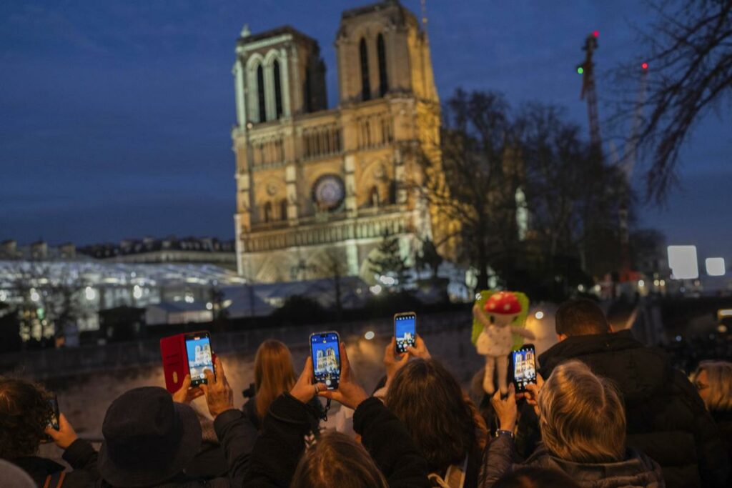 La cérémonie de réouverture de Notre-Dame aura lieu « à l’intérieur de la cathédrale » en raison de la météo