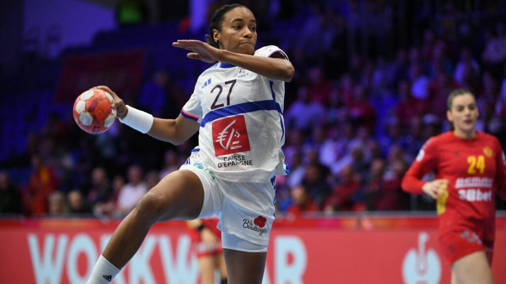 Euro de handball : victorieuses du Monténégro, les Bleues se rapprochent des demi-finales