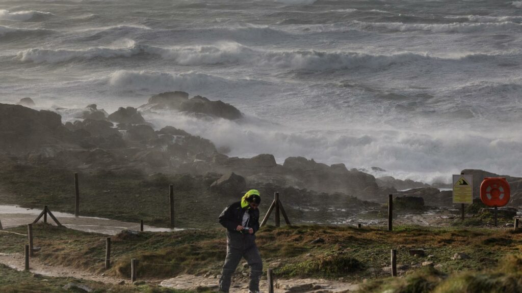 La tempête Darragh balaie l’Hexagone et fait un mort en Grande-Bretagne