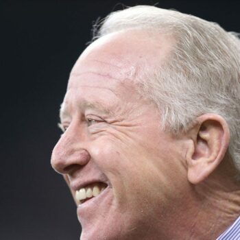 Archie Manning reveals preferred NFL landing spot for grandson, Texas star Arch Manning