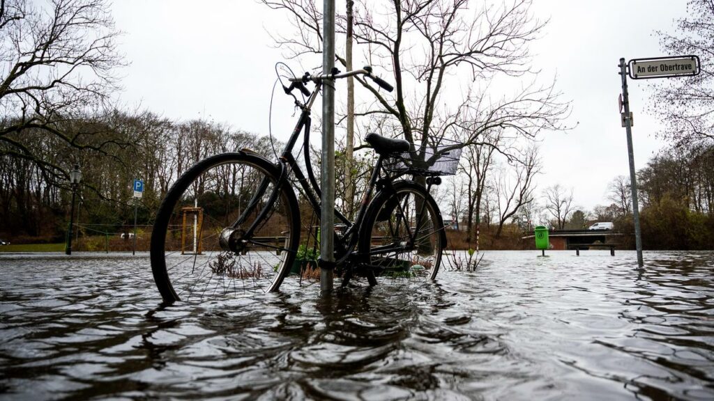 Wetter: Bundesregierung will Bevölkerung besser vor Extremwetter warnen