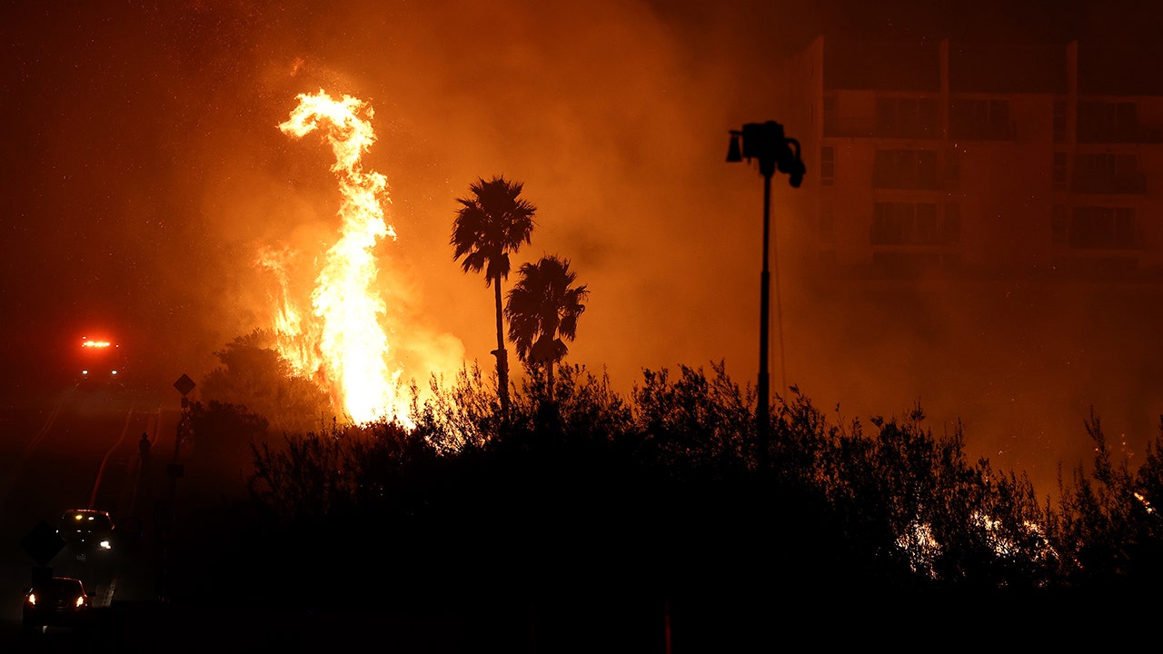 Pepperdine students shelter in library, campus center as Malibu fire forces evacuations