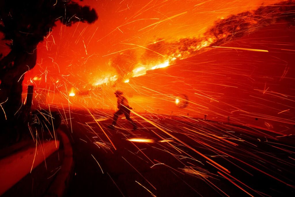 Malibu fire live updates: Franklin fire nearly triples in size with mass evacuations ordered