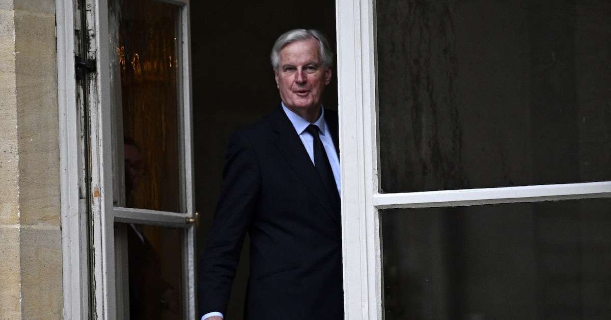 Le Premier ministre français Michel Barnier après une réunion avec les chefs des groupes parlementaires à l'hôtel Matignon, à Paris, le 26 novembre 2024