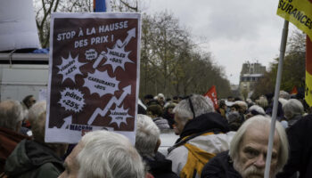 Retraites : les pensions de base augmenteront de 2,2 % au mois de janvier