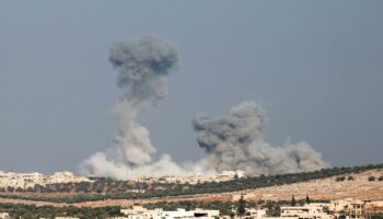 En Syrie, l’armée israélienne dit avoir mené près de 480 frappes en 48 heures sur des « stocks d’armes stratégiques »