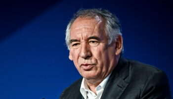 François Bayrou nommé Premier ministre ? Le PS ne ferme pas vraiment la porte