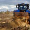 Colère des agriculteurs : vers "une mobilisation totalement différente" après la censure du gouvernement