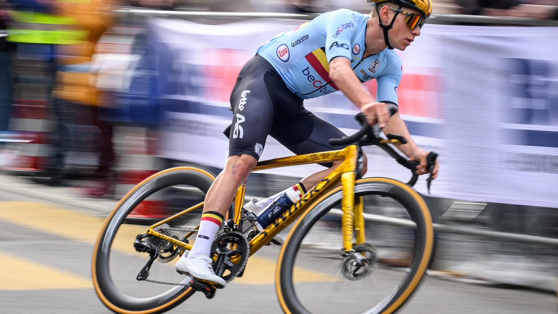 Remco Evenepoel, la star du cyclisme belge, lance une campagne de prévention à son nom après son accident