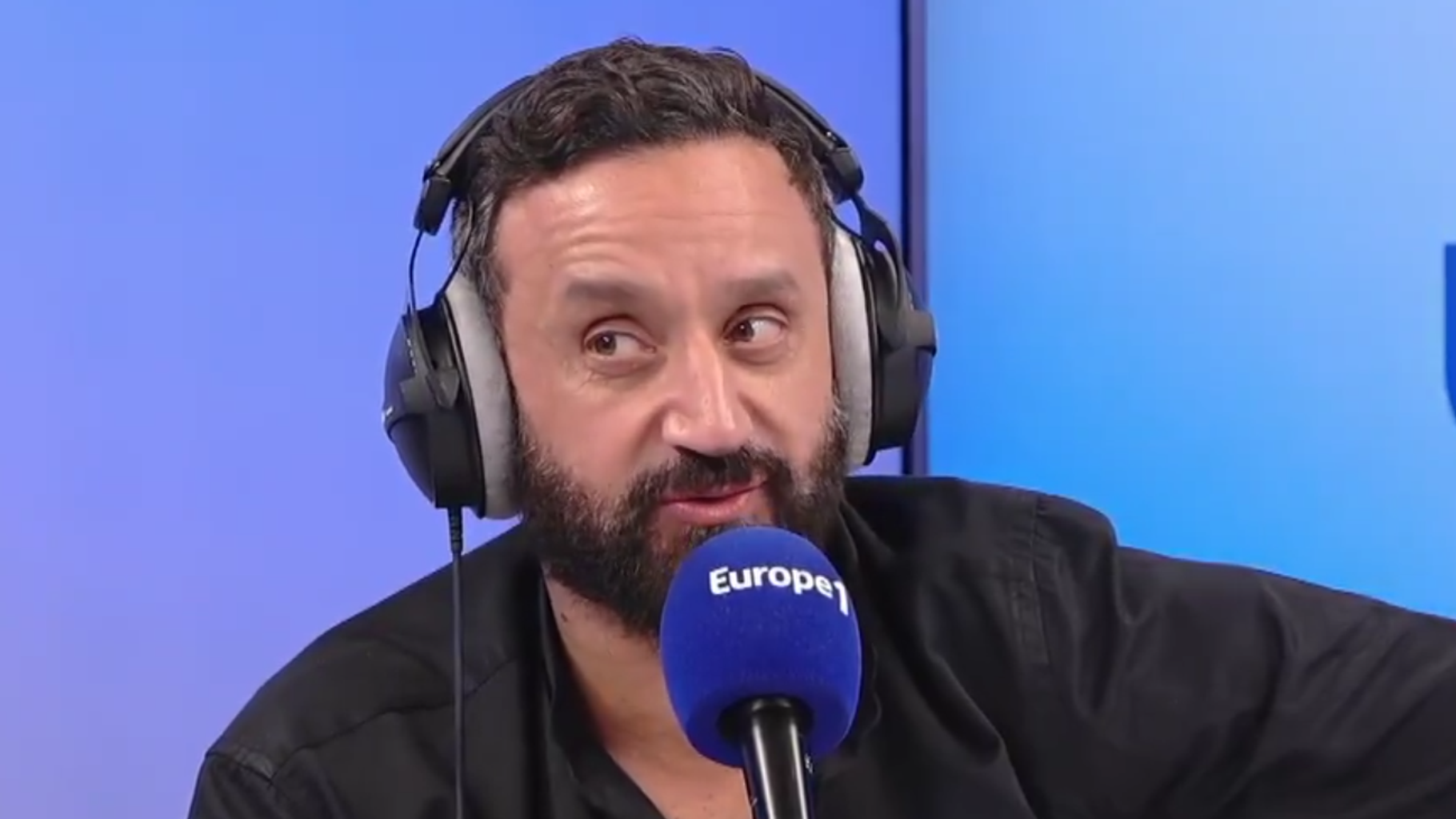 Cyril Hanouna appelle François Bayrou qui lui raccroche au nez : « Il a confondu Europe 1 et l’Élysée »