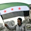 Pourquoi le drapeau de la Syrie a-t-il changé au lendemain de la chute de Bachar al-Assad ?