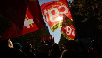 En France, journée de mobilisation pour "défendre l'emploi et l'industrie"