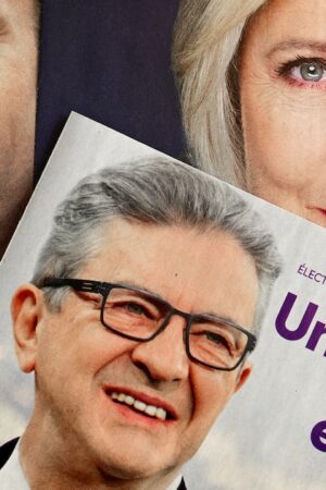 Affiches électorales Macron Le Pen Mélenchon 2022