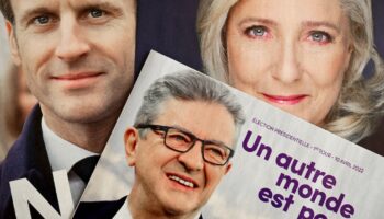 Affiches électorales Macron Le Pen Mélenchon 2022