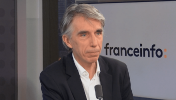 "Il ne faut pas opposer épargne et consommation, l'épargne finance l'État comme les PME", explique l'économiste Philippe Crevel