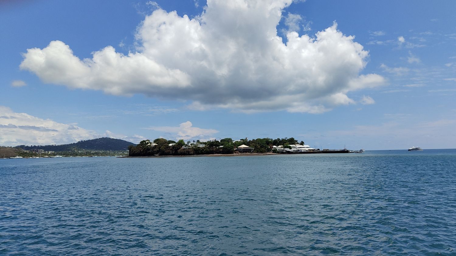 Cyclone Chido à Mayotte : "Notre mission c'est d'arriver dès vendredi après-midi avant l'événement, pour se pré-positionner", explique le porte-parole de la Sécurité civile