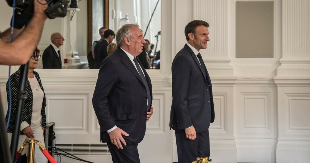 En direct – Nouveau Premier ministre : nomination imminente, Bayrou quitte l’Elysée après 1h45 d’entretien avec Macron