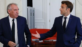 Francois Bayrou reçu à l'Elysée par Emmanuel Macron, à Paris le 21 juin 2022