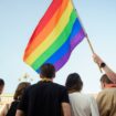 Gewalt gegen queere Menschen: Zahl queerfeindlicher Straften steigt um 30 Prozent