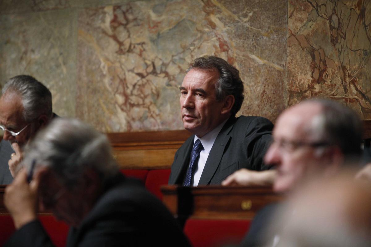 Droits des LGBT +, avortement, fin de vie… Comment a voté Bayrou quand il était député ?