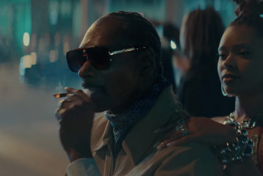 Snoop Dogg sort « Missionary », et il n’y a pas de quoi se relever la « night »