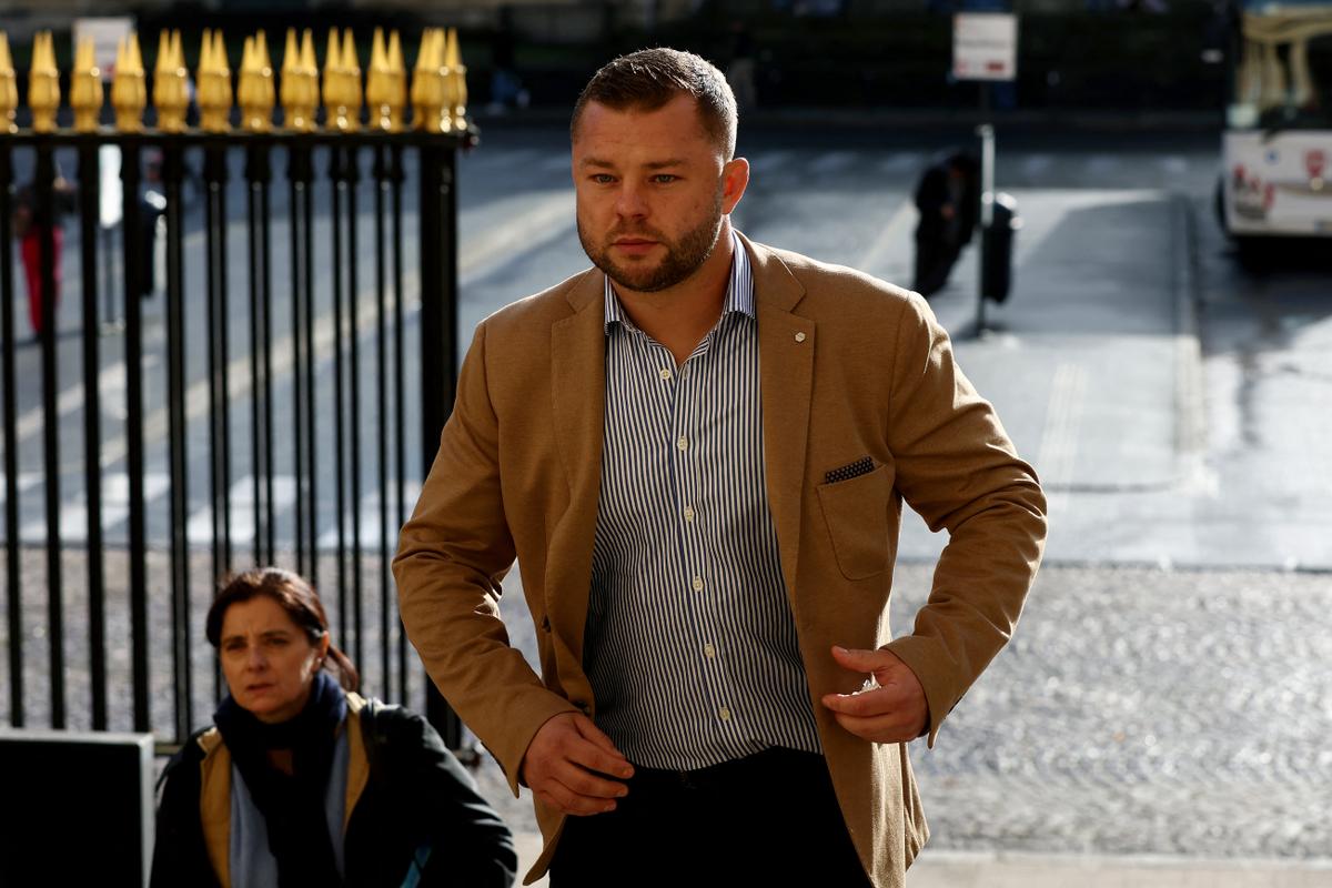 Rugbymen accusés de viol collectif : 12 à 14 ans de prison pour les trois principaux accusés