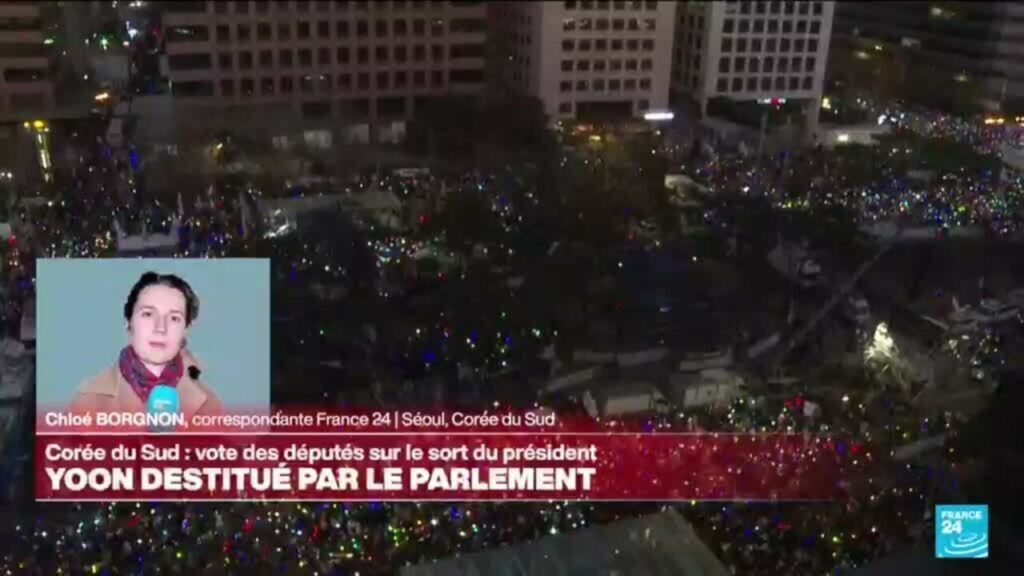 Corée du Sud : célébrations devant le parlement à l'annonce de la destitution du président Yoon