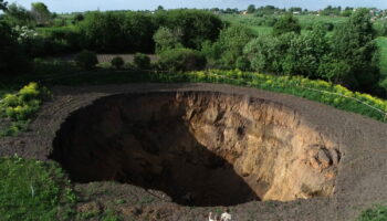 Des effondrements de sol se multiplient, les agriculteurs sont les premiers touchés