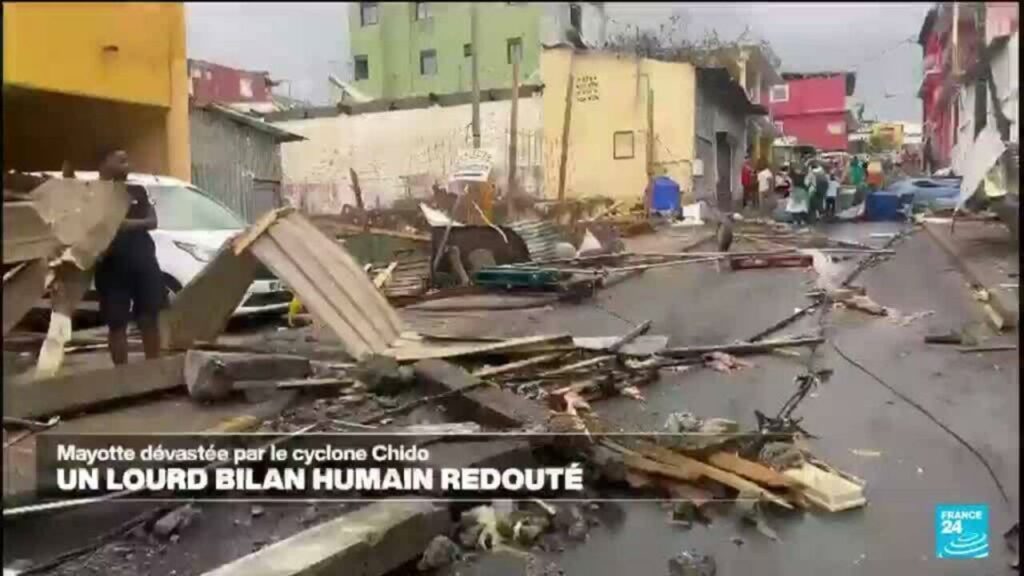 Cyclone Chido à Mayotte : au moins deux morts, une "situation dramatique"