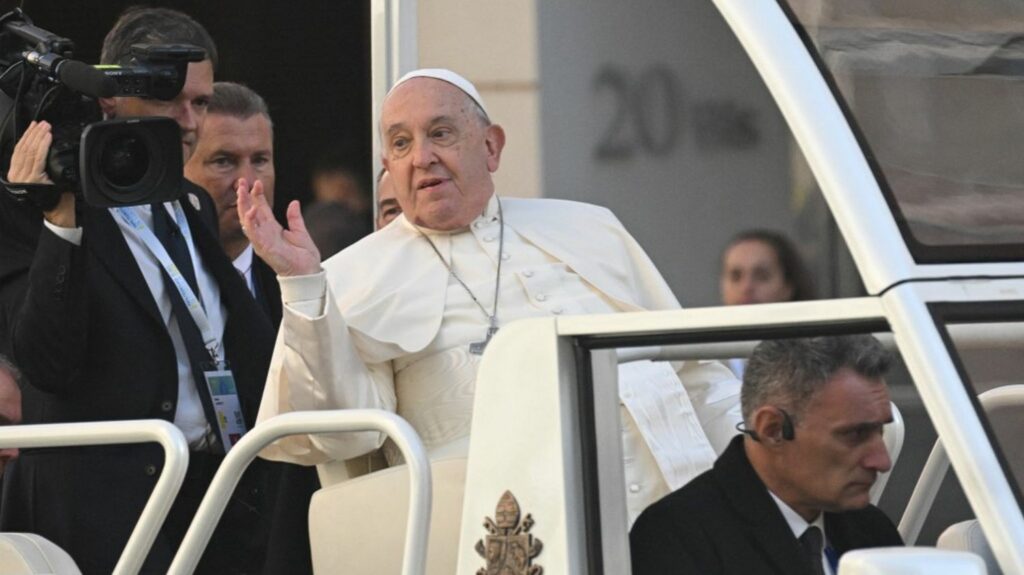 DIRECT. Visite du pape François en Corse : le souverain pontife a rencontré des habitants et béni des enfants