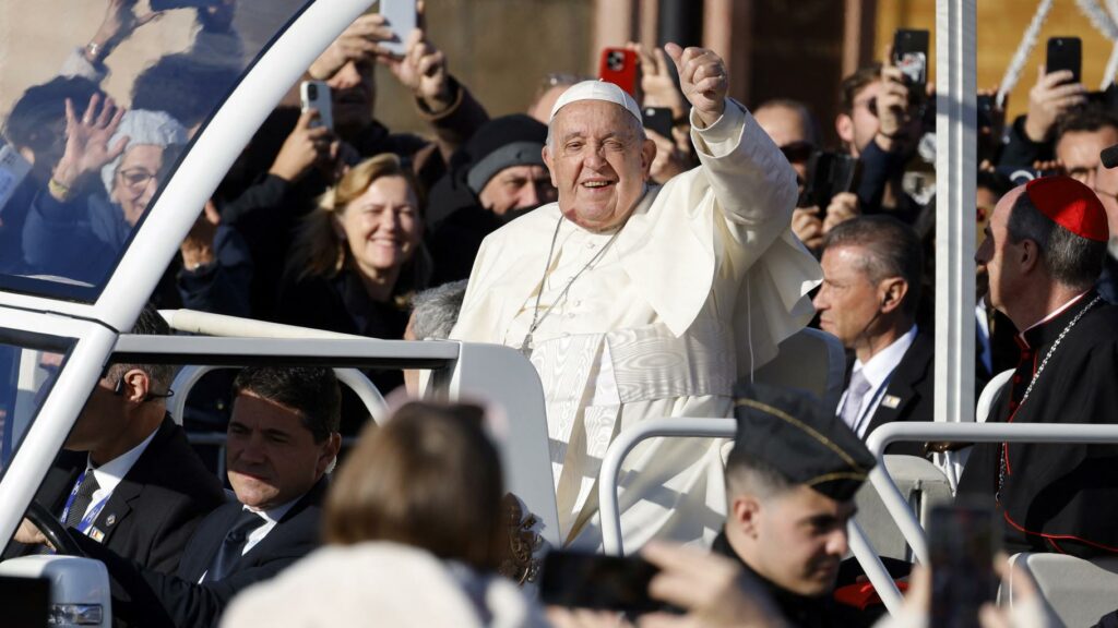 Visite du pape François en Corse : un message très politique pour son premier discours