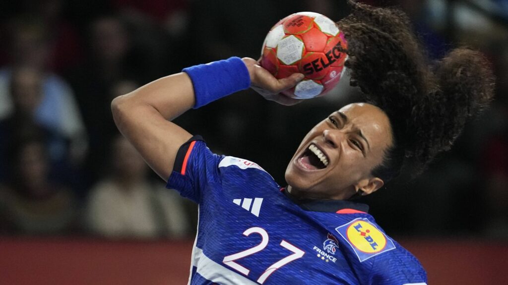 DIRECT. France-Hongrie : les Bleues veulent se consoler avec la 3e place... Suivez la petite finale de l'Euro de handball