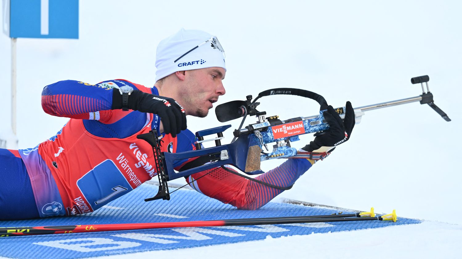 Biathlon : sur le fil, les Français battent encore les Norvégiens en relais