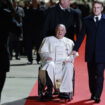 Une grande messe et des bains de foule pour la visite historique du pape à Ajaccio