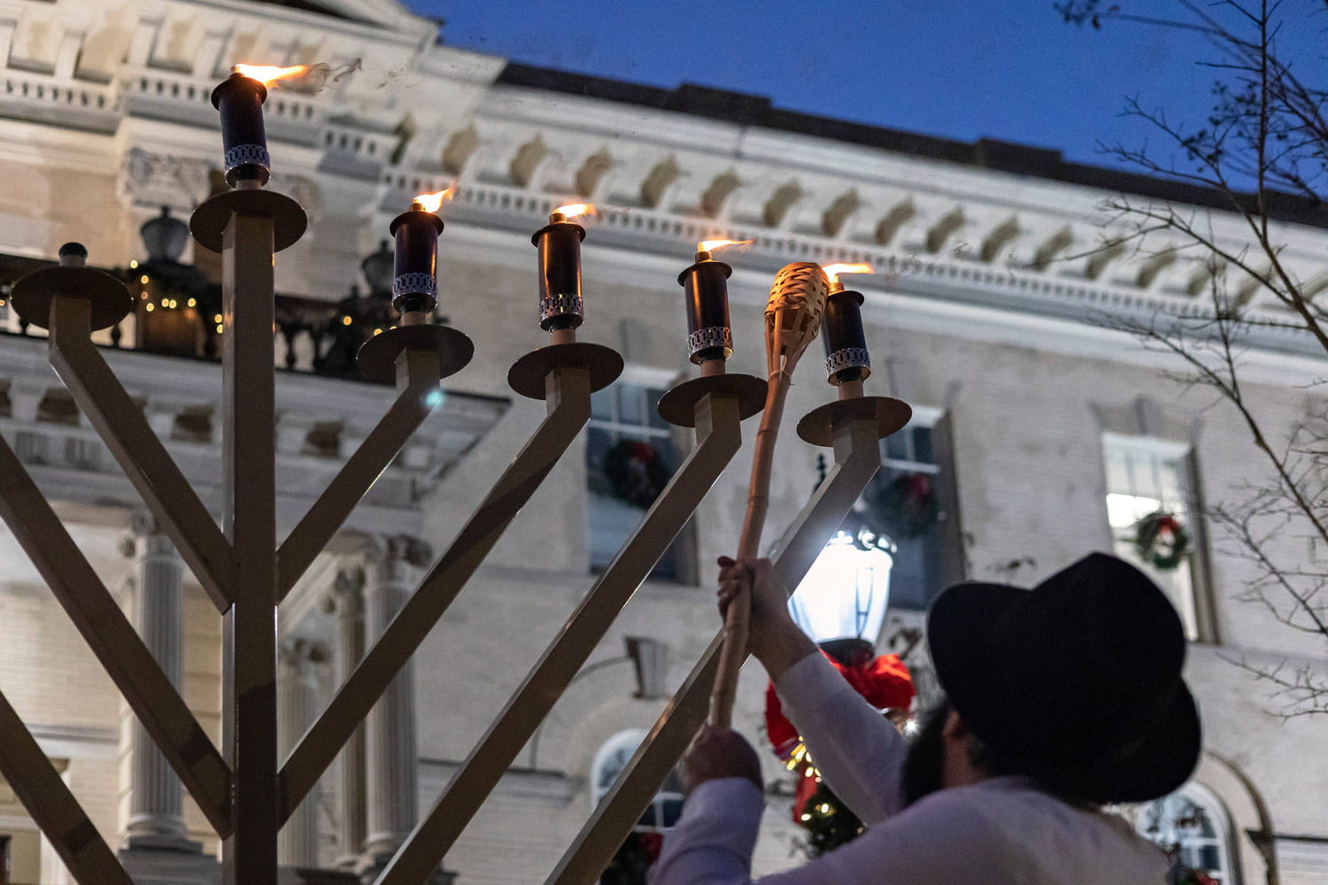 Hanouka 2024 : dates et décryptage de la "fête des lumières juives"