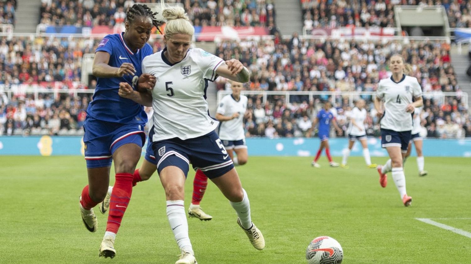 Euro 2025 : la France hérite d'un groupe difficile avec l'Angleterre, tenante du titre, les Pays-Bas et le pays de Galles