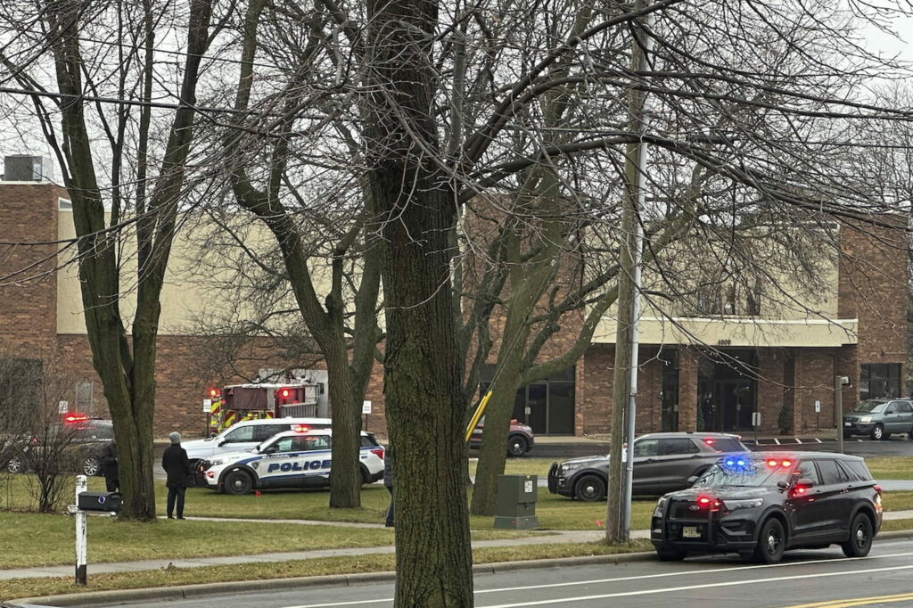 Fusillade dans une école du Wisconsin (États-Unis) : plusieurs morts, un suspect mineur... ce que l'on sait