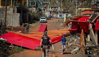 À Mayotte, une “catastrophe qui est aussi politique et migratoire”