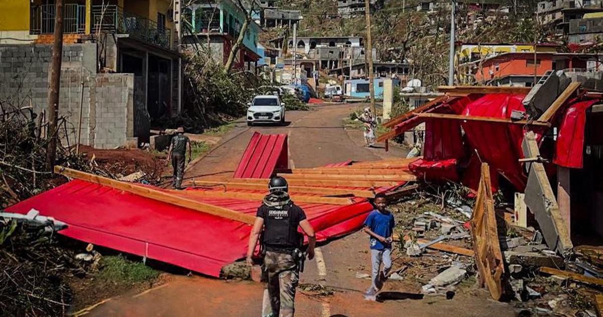 À Mayotte, une “catastrophe qui est aussi politique et migratoire”