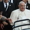 Le pape François "particulièrement touché par la ferveur populaire" en Corse et l'accueil "si chaleureux" reçu lors de sa visite