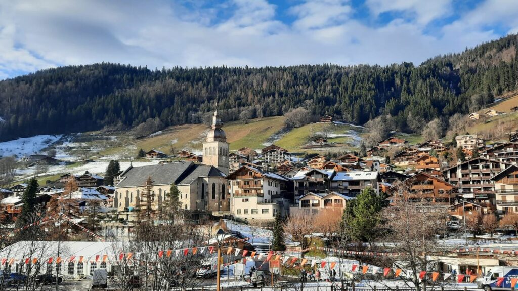 Coupe du monde de biathlon : le Grand-Bornand mise sur la neige artificielle malgré la polémique