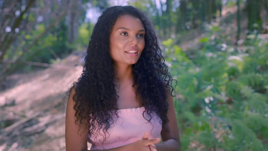 Miss Mayotte ne va pas rentrer tout de suite chez elle, pour « ne pas être une bouche à nourrir de plus »