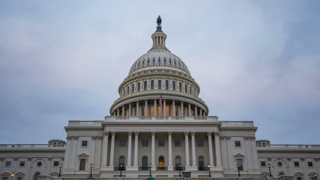 Aux États-Unis, le « shutdown » s’approche après le rejet d’un nouveau texte approuvé par Trump