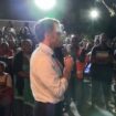 « Le cyclone, c’est pas moi » : Macron sous les huées à Mayotte